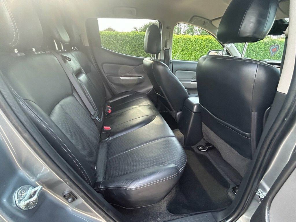 Mitsubishi L200  Black #36