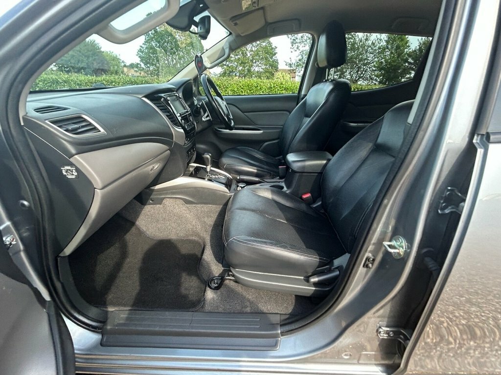 Mitsubishi L200  Black #49
