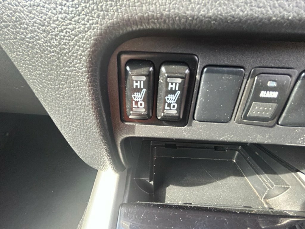 Mitsubishi L200  Black #21