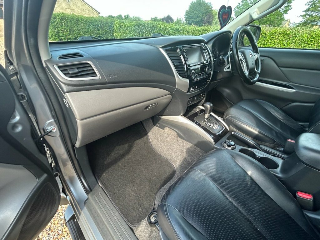 Mitsubishi L200  Black #44