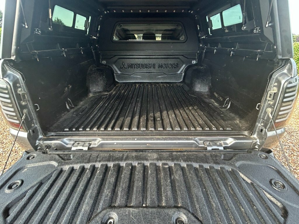 Mitsubishi L200  Black #39