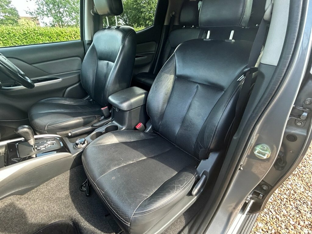 Mitsubishi L200  Black #47