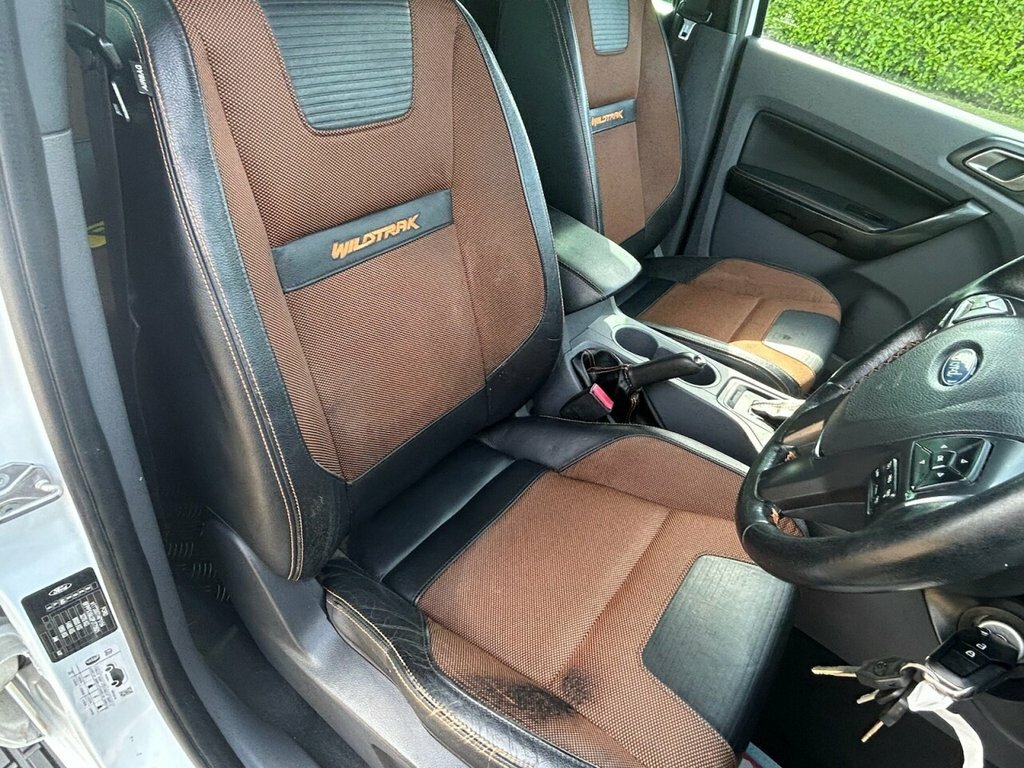 Ford Ranger  Black #15