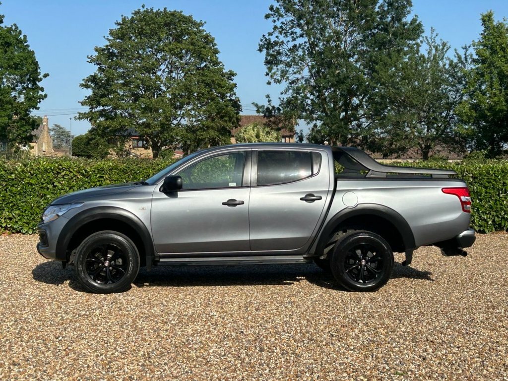 Fiat Fullback 2.4D LX 4Wd Euro 6 Euro 6 Black #4