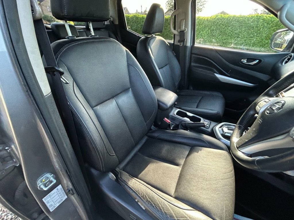 Nissan Navara Tekna Dci Black #45