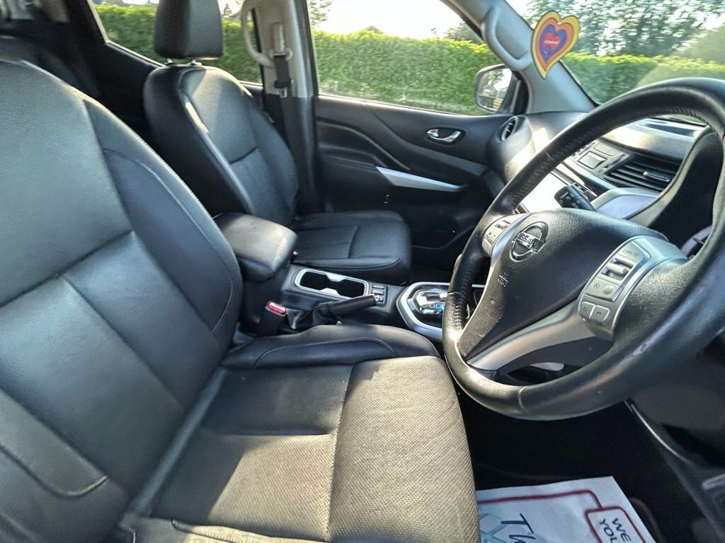 Nissan Navara Tekna Dci Black #46