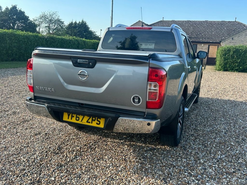 Nissan Navara Tekna Dci Black #16