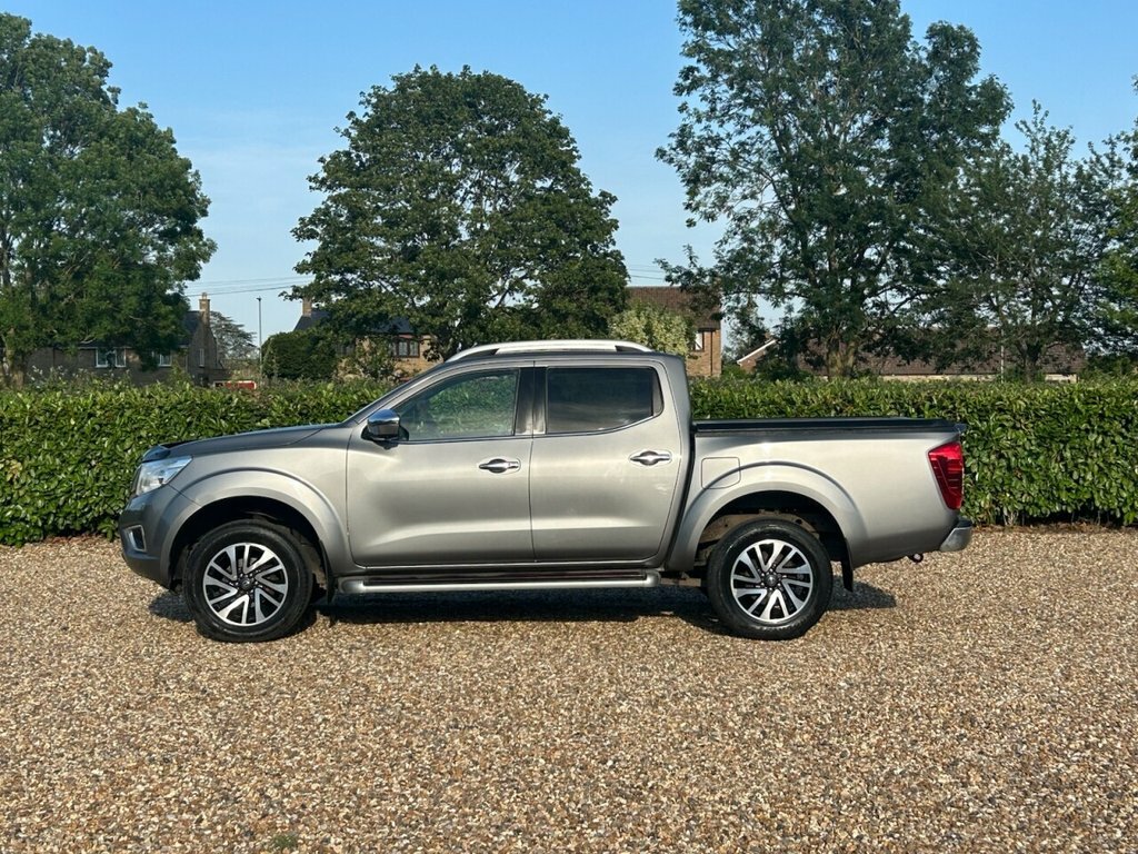 Nissan Navara Tekna Dci Black #11
