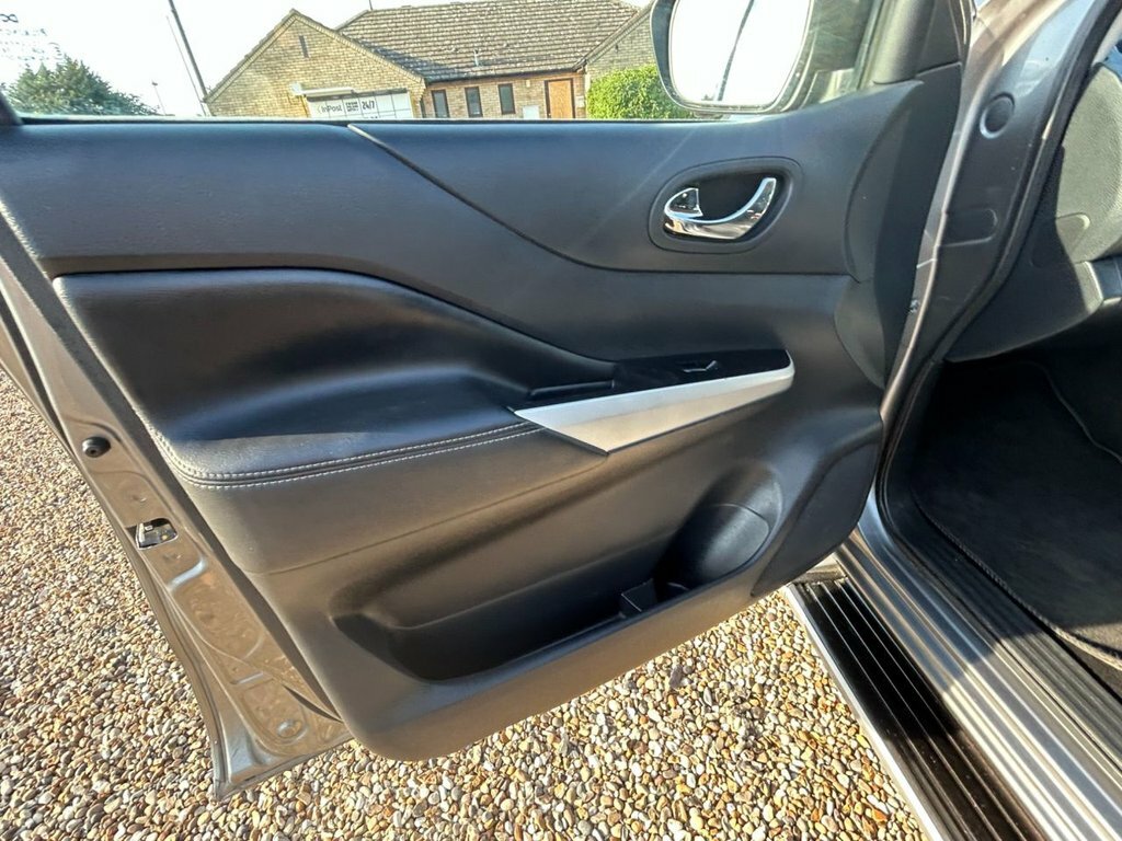 Nissan Navara Tekna Dci Black #29