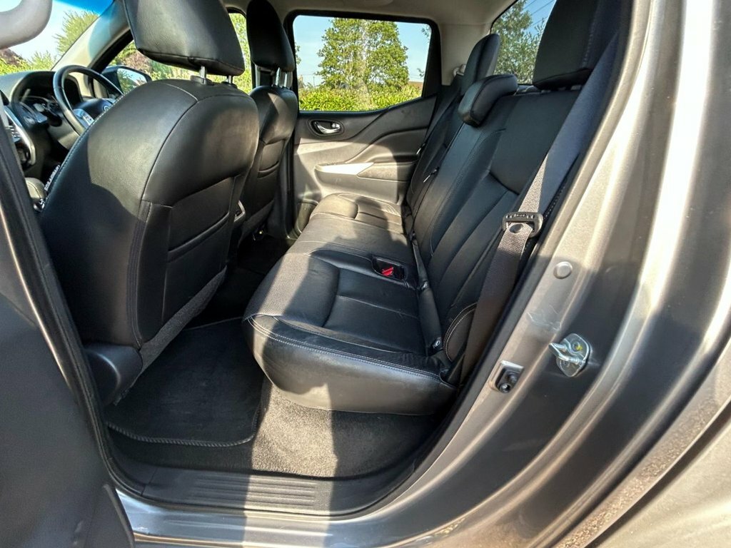 Nissan Navara Tekna Dci Black #31