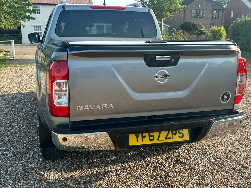 Nissan Navara Tekna Dci Black #63