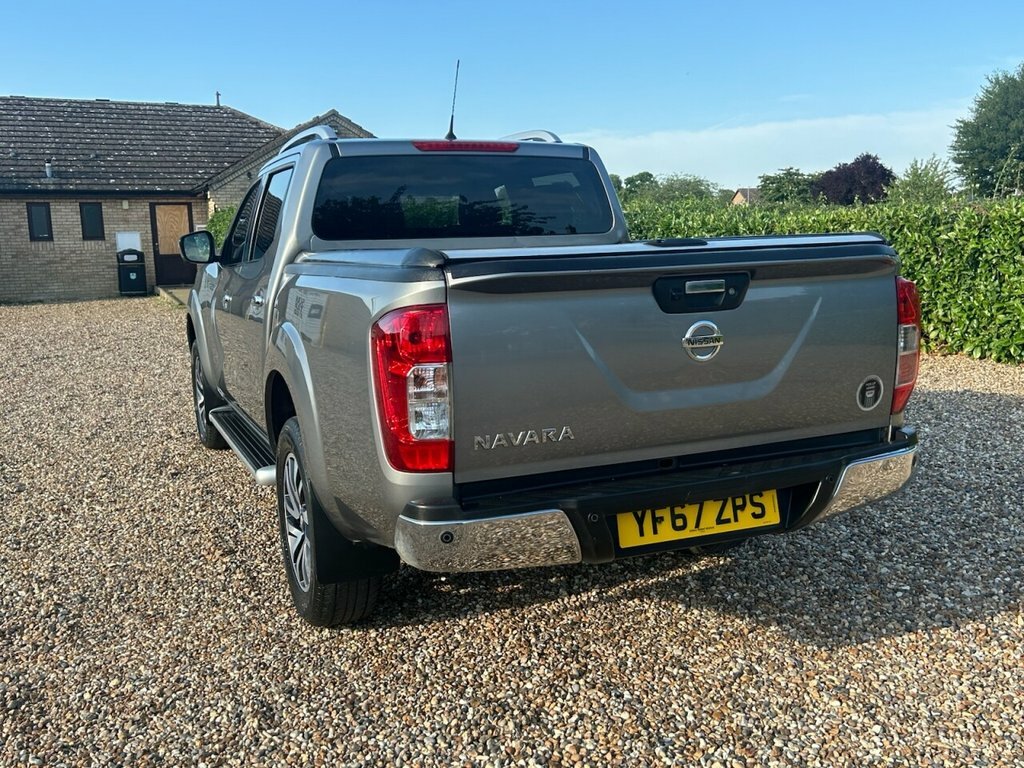Nissan Navara Tekna Dci Black #14