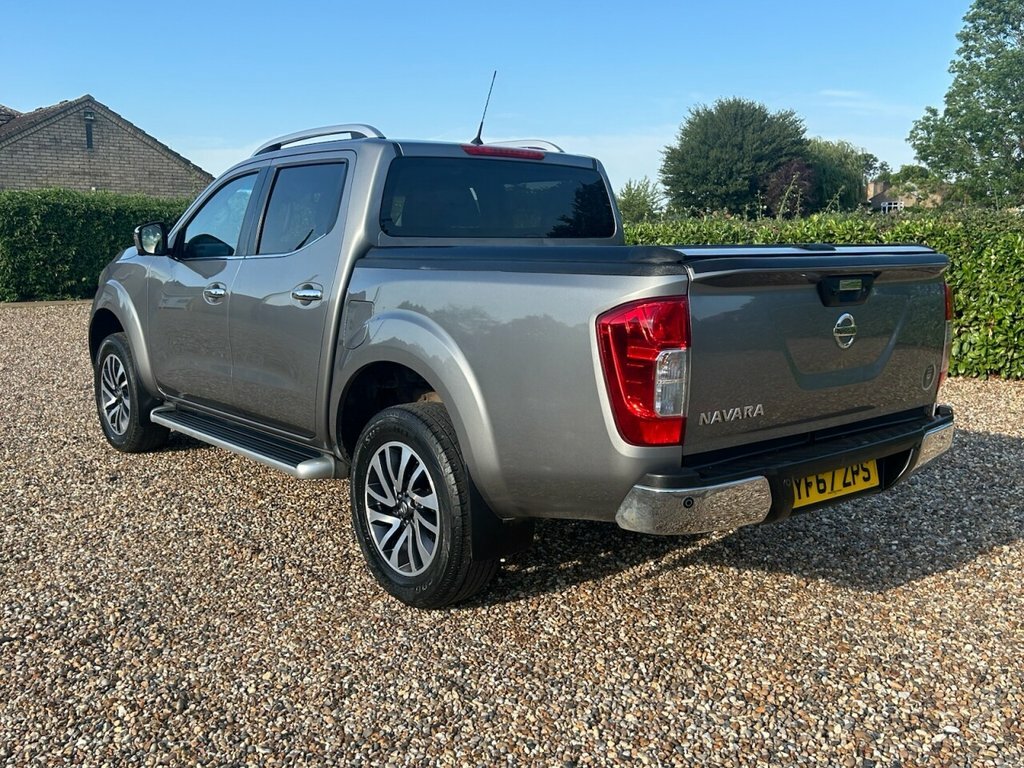 Nissan Navara Tekna Dci Black #13