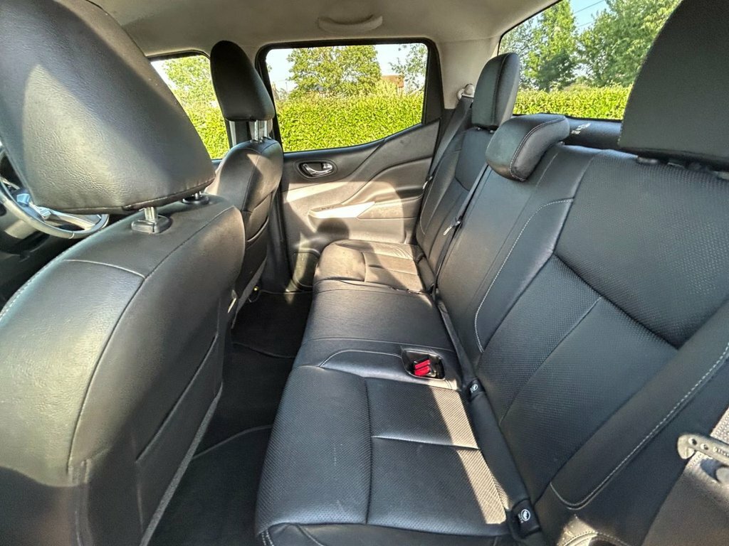 Nissan Navara Tekna Dci Black #34