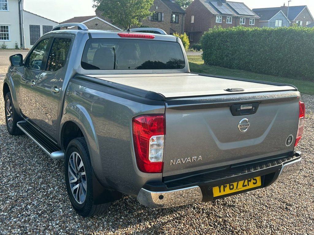 Nissan Navara Tekna Dci Black #62