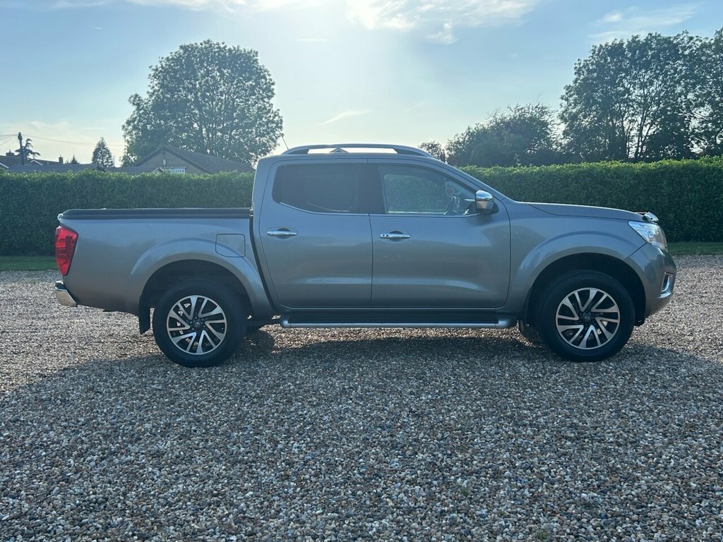 Nissan Navara Tekna Dci Black #20