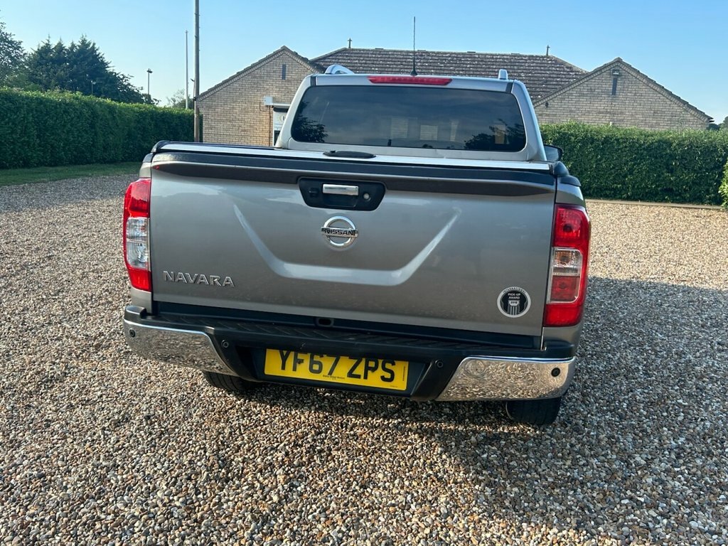 Nissan Navara Tekna Dci Black #15
