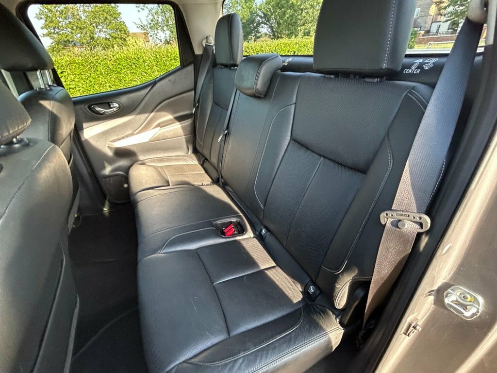 Nissan Navara Tekna Dci Black #33