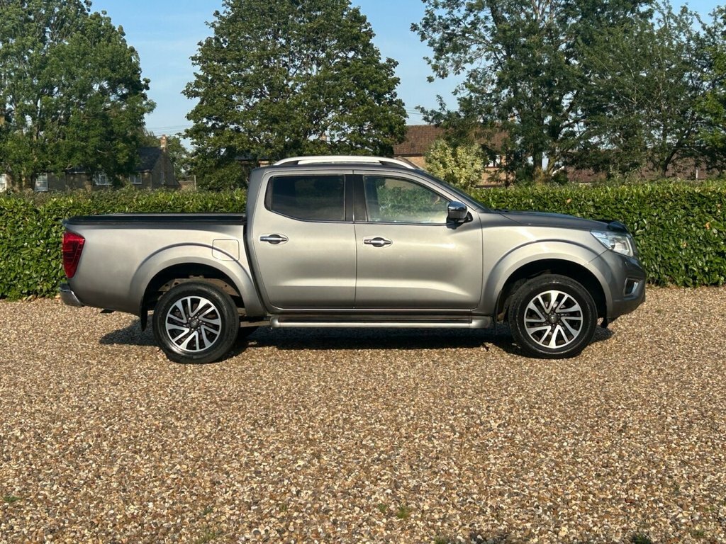 Nissan Navara Tekna Dci Black #3