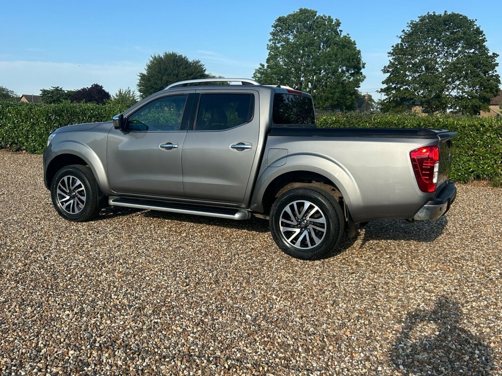 Nissan Navara Tekna Dci Black #12