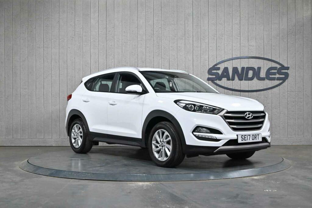Hyundai Tucson 1.7 Crdi Blue Drive Se Nav Euro 6 Ss White