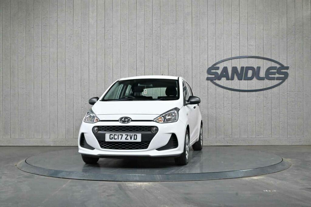 Hyundai I10 S White #2