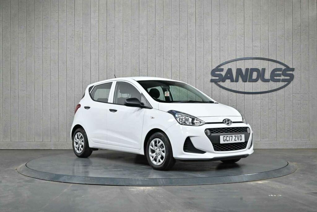 Hyundai I10 S White
