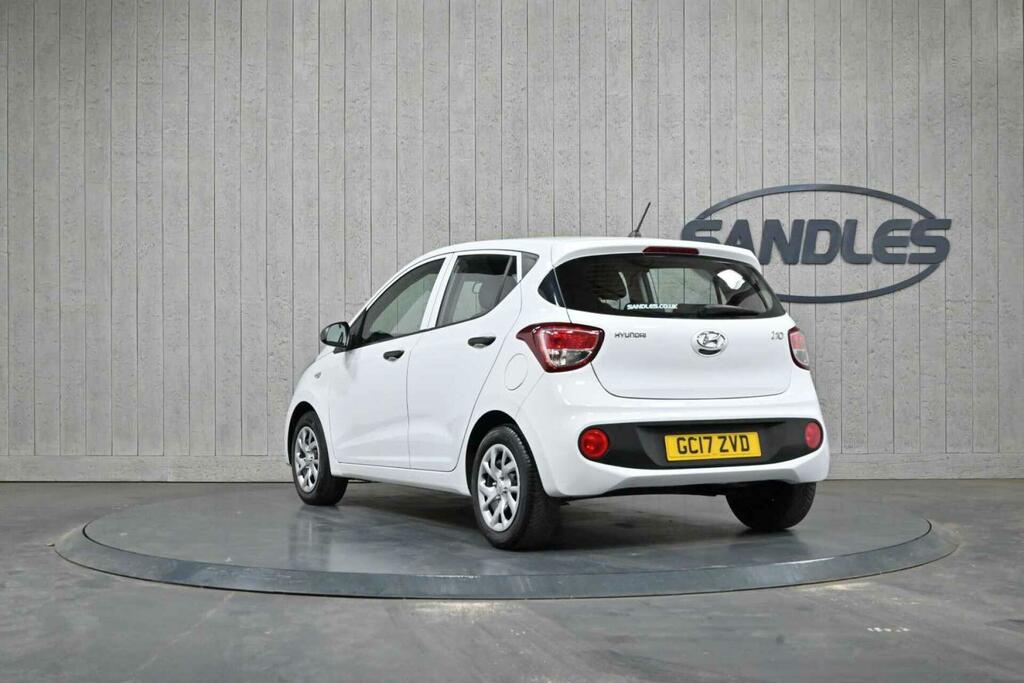 Hyundai I10 S White #4
