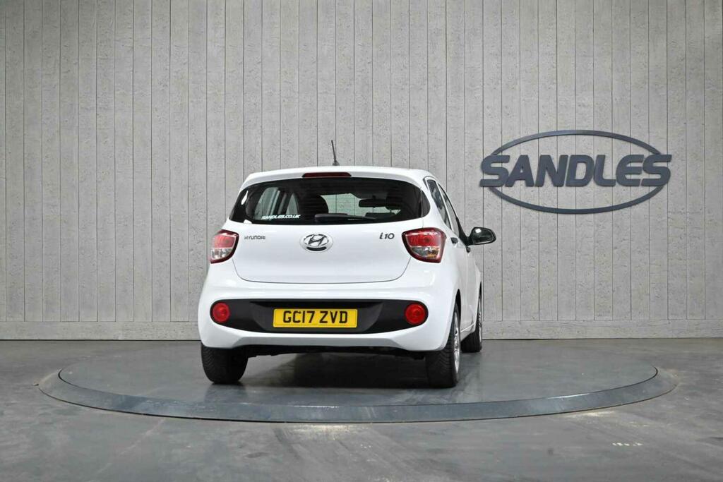 Hyundai I10 S White #5