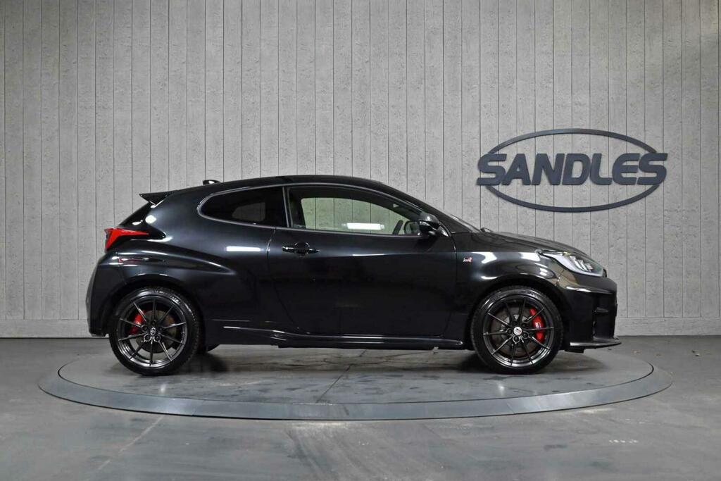 Toyota Yaris Gr Circuit Black #3