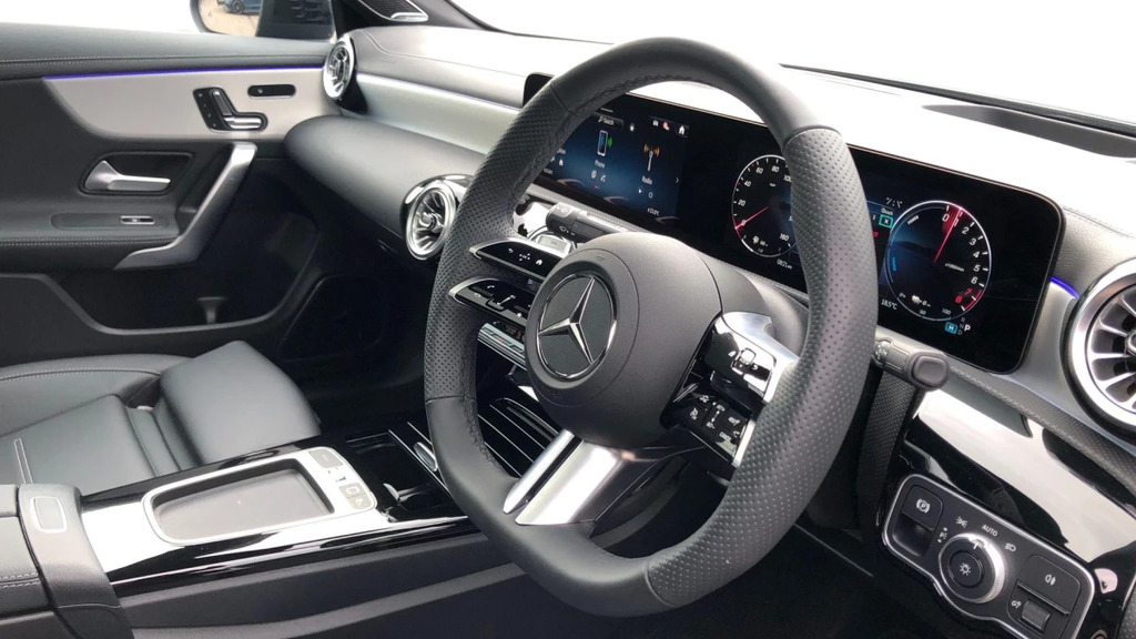 Mercedes-Benz CLA Class Cla 250 Amg Line Premium Black #3