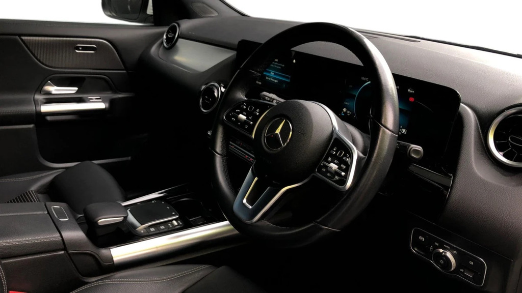 Mercedes-Benz GLA Class Gla 200 Sport HS21LTT White #3