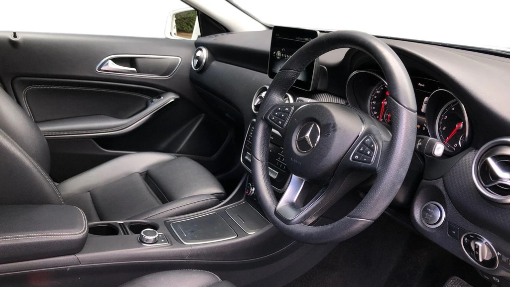 Mercedes-Benz A Class A 180 Sport Executive Aut White #3