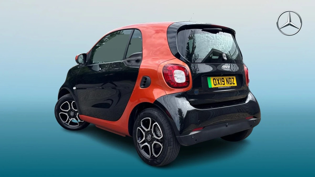 Smart Fortwo Coupe Eq Fortwo Prime Premium Black #2