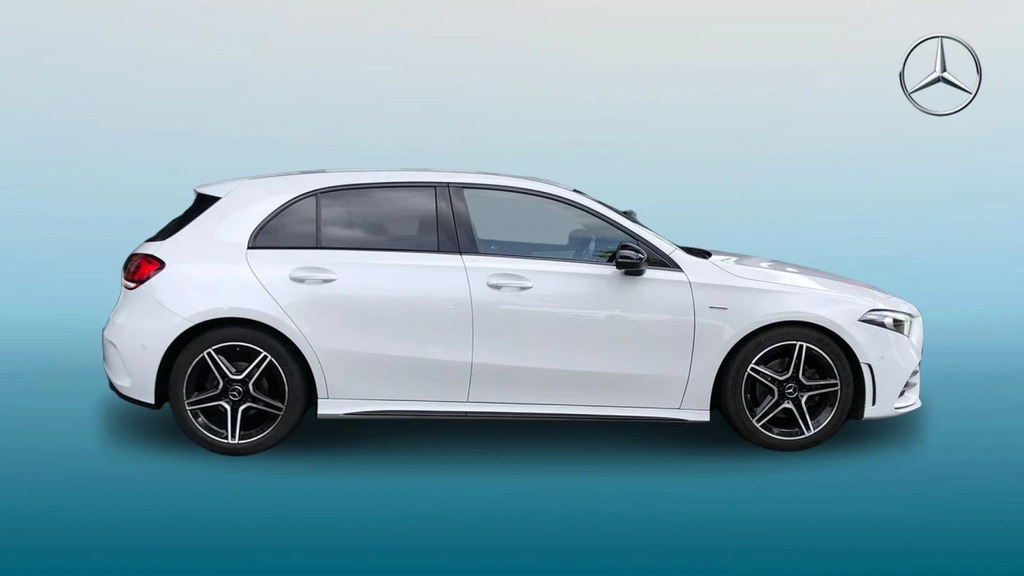 Mercedes-Benz A Class A 180 Amg Line Ed Executi MA22LBO White #4