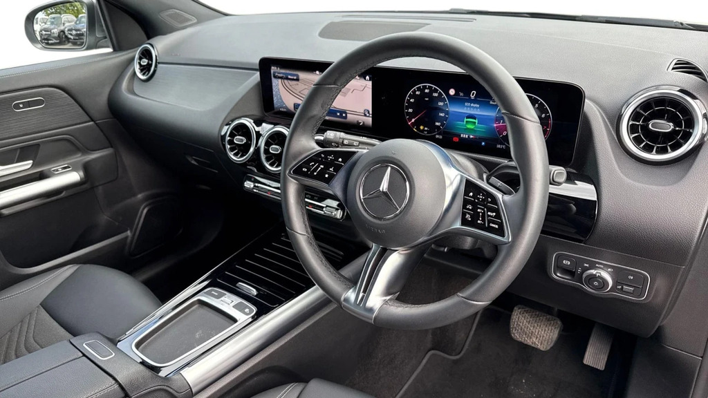 Mercedes-Benz GLA Class Gla 180 Sport Edition Mhe KN25PVD Grey #3
