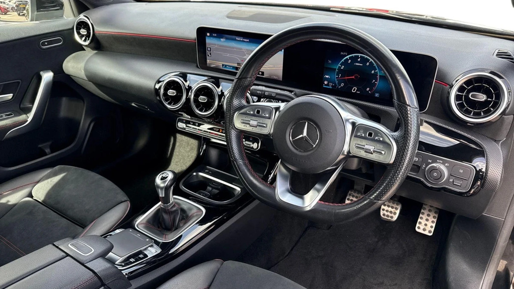 Mercedes-Benz A Class A 180 Amg Line Executive Black #3