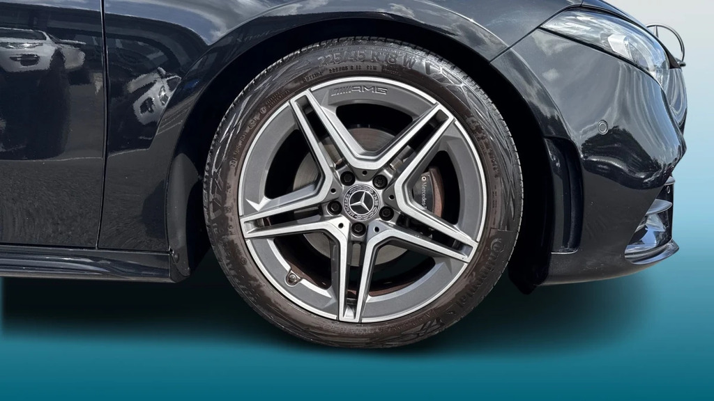 Mercedes-Benz A Class A 180 Amg Line Executive Black #5