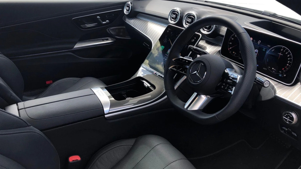 Mercedes-Benz CLE Class Cle 300 Amg Line Premium White #3