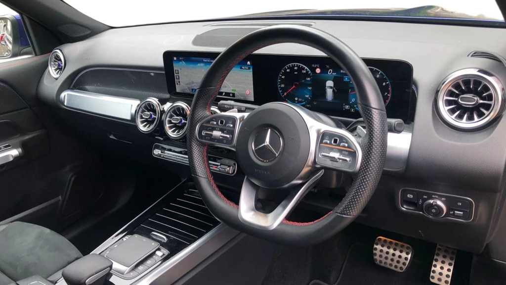 Mercedes-Benz GLB Class Glb 200 Amg Line Premium Blue #3