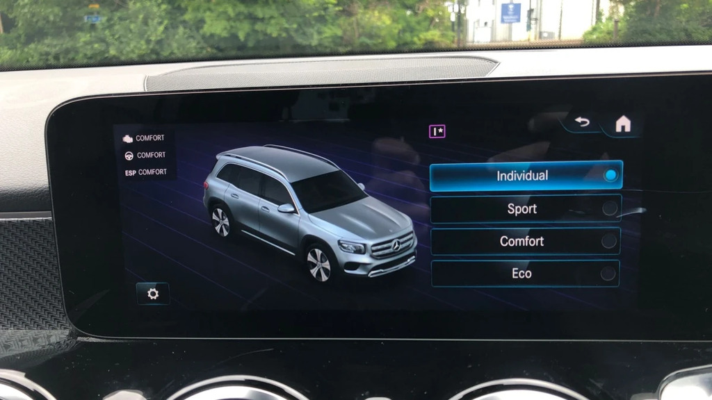 Mercedes-Benz GLB Class Black #26
