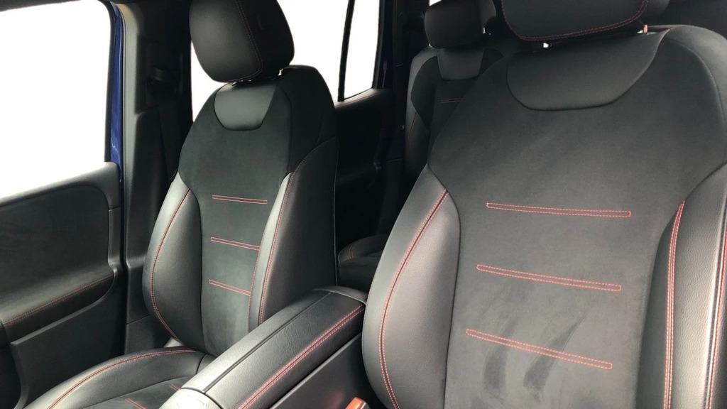 Mercedes-Benz GLB Class Black #11