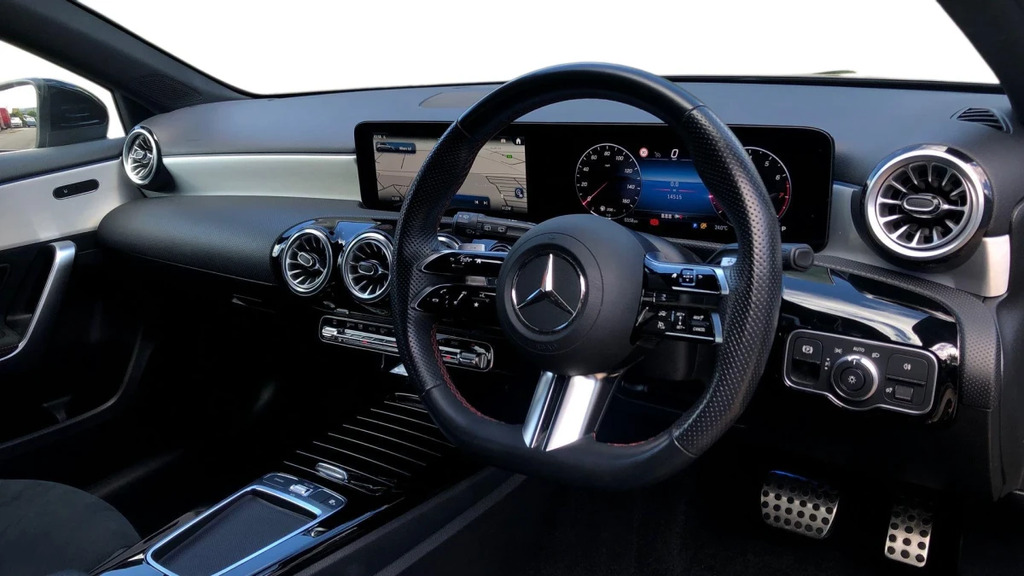 Mercedes-Benz A Class A 180 Amg Line Premium Mh RY73AFU Black #3