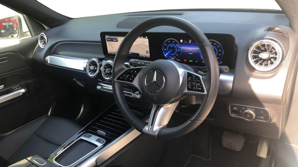 Mercedes-Benz EQB Eqb 250 Sport Executive KP25FFL White #3