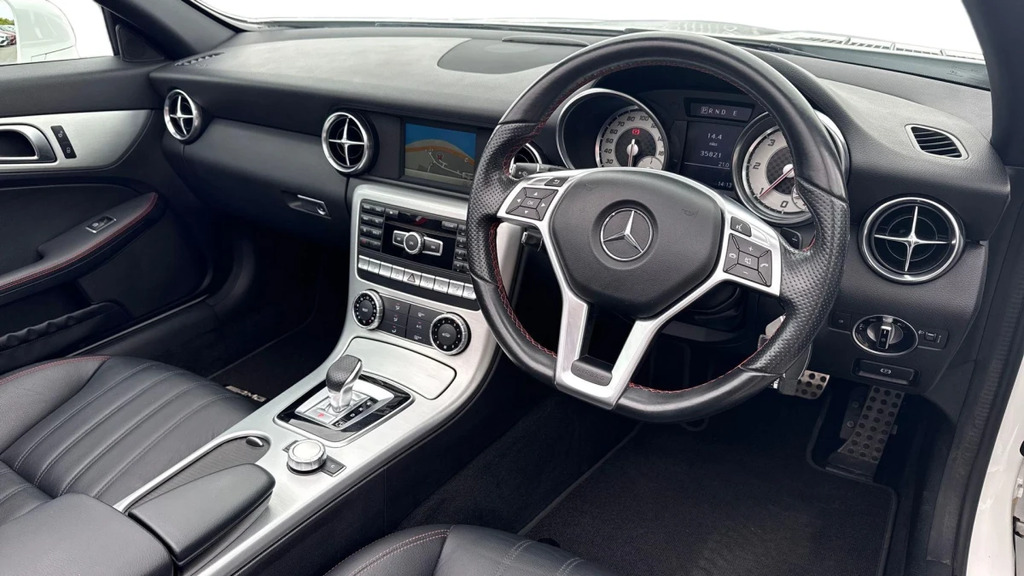 Mercedes-Benz SLC Slk 250 D Amg Sport White #3