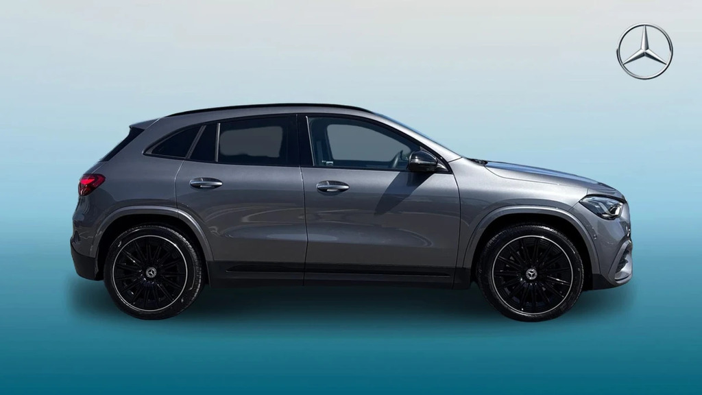 Mercedes-Benz GLA Class Gla 200 Amg Line Premium Grey #4