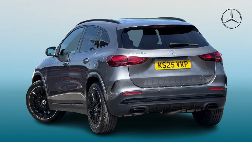Mercedes-Benz GLA Class Gla 200 Amg Line Premium Grey #2