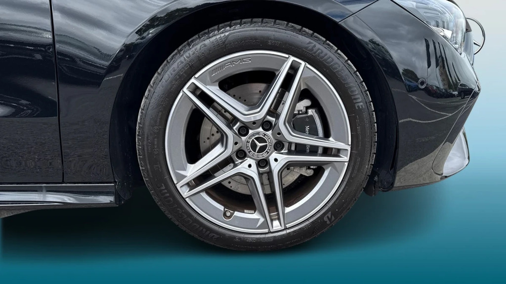 Mercedes-Benz CLA Class Cla 200 Amg Ln Executve M Black #5