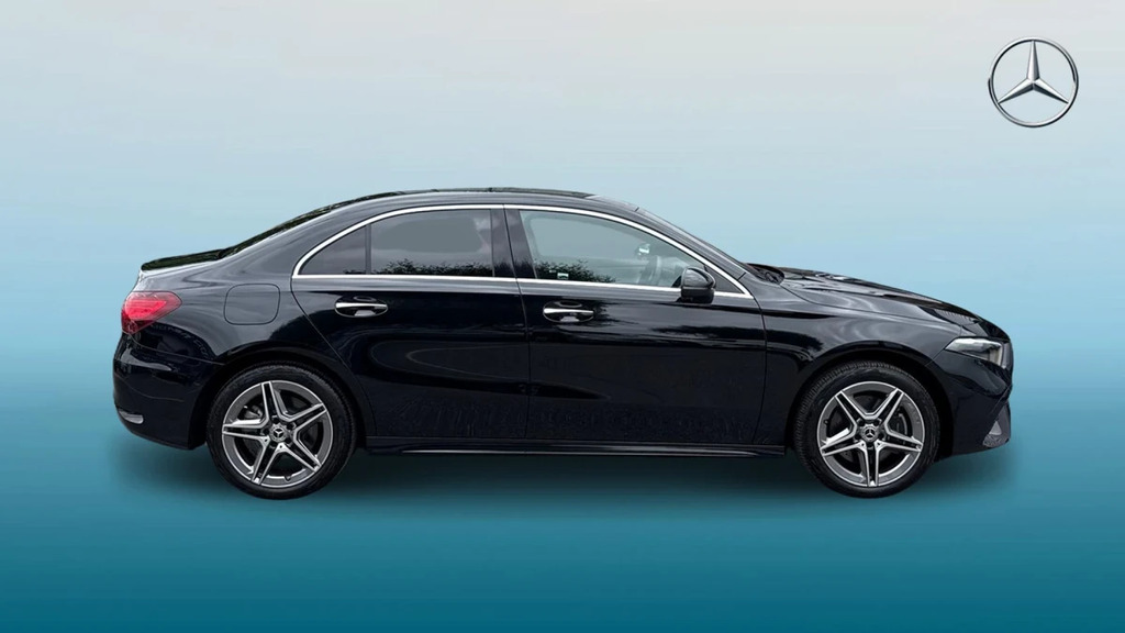 Mercedes-Benz A Class A 250 Amg Line Executive Black #4