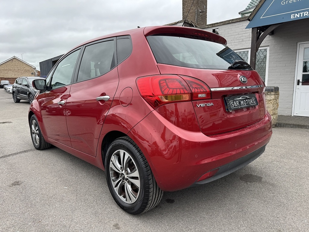 Kia Venga 4 Red #6